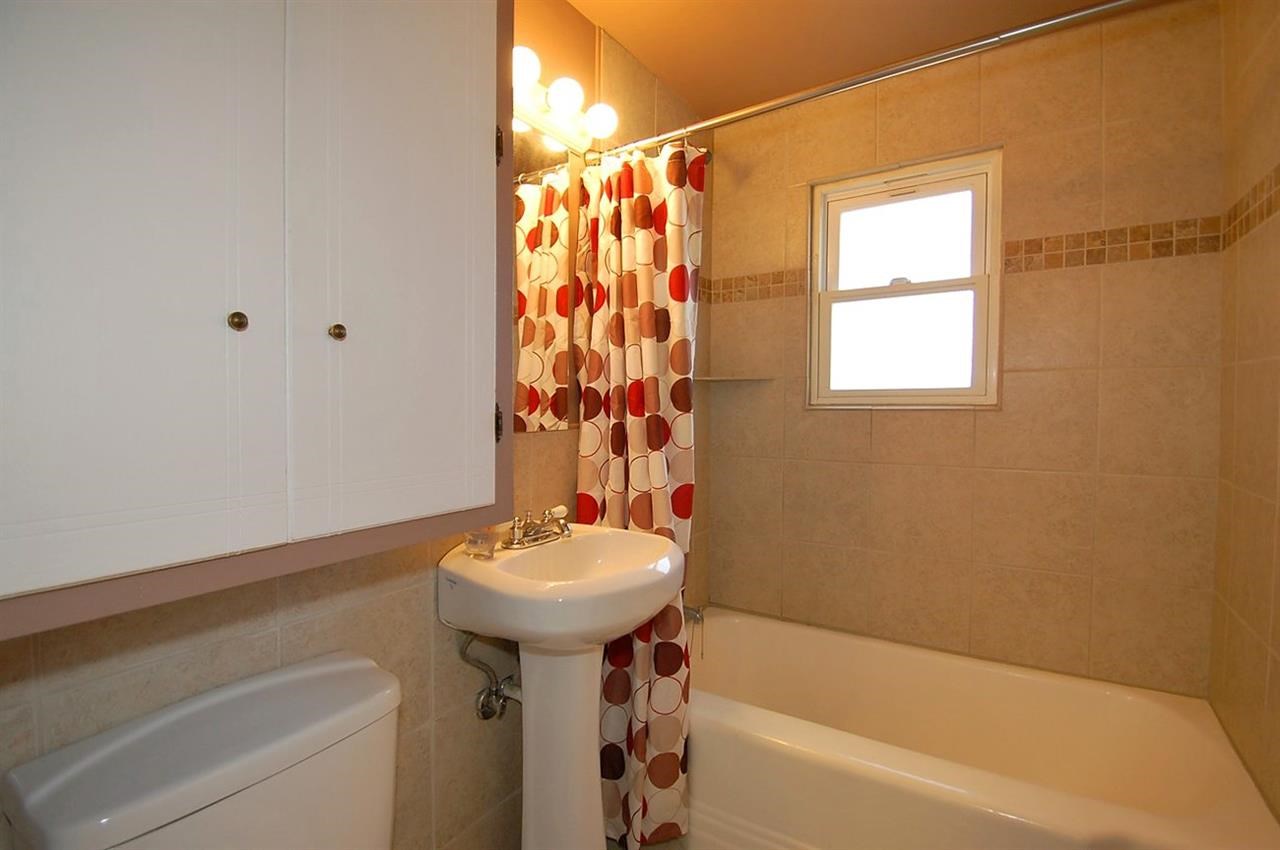 5821 N Hemlock St - Photo 11
