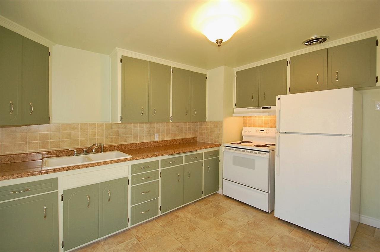 5821 N Hemlock St - Photo 6