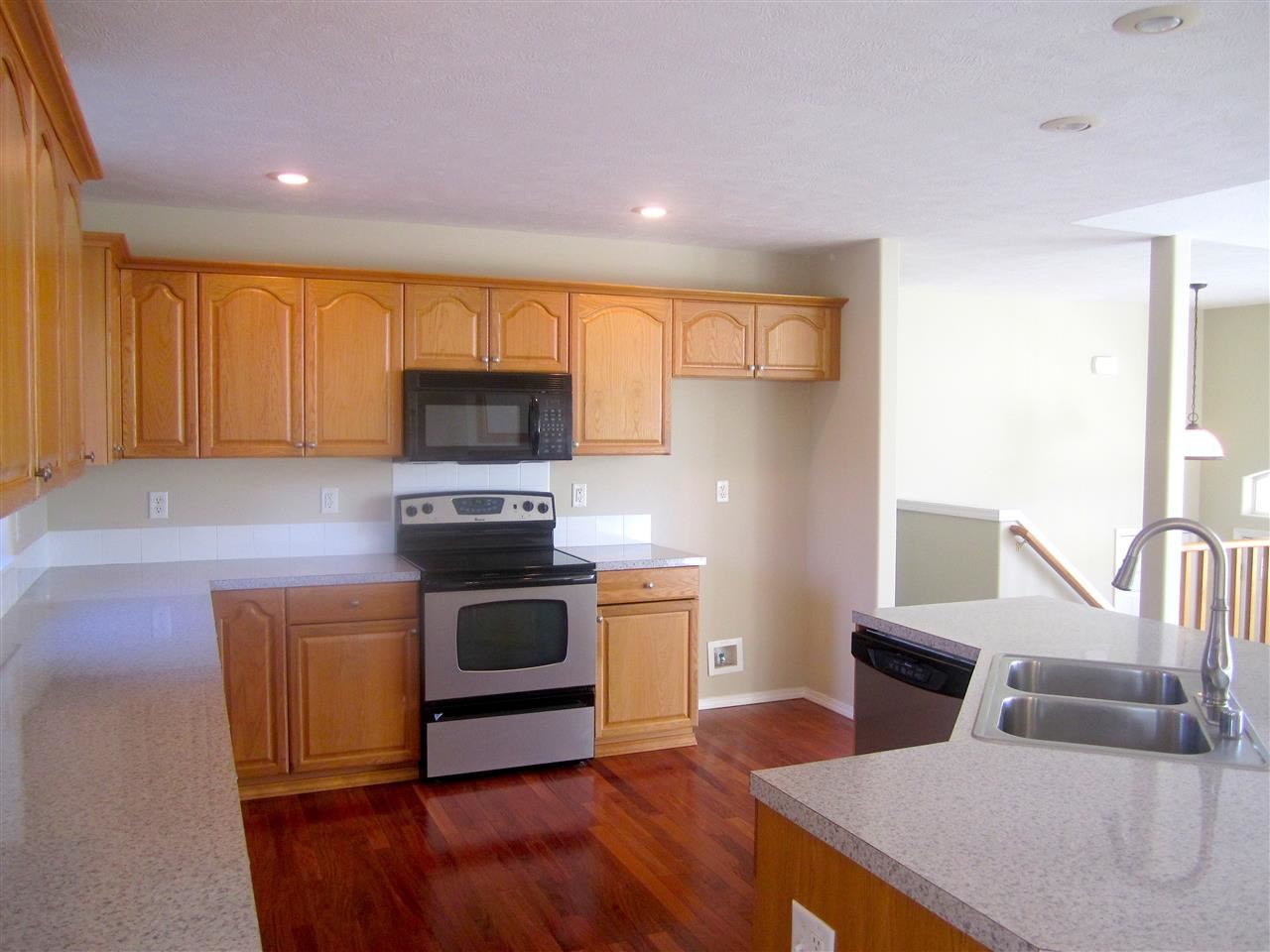 2645 Thurston - Photo 4