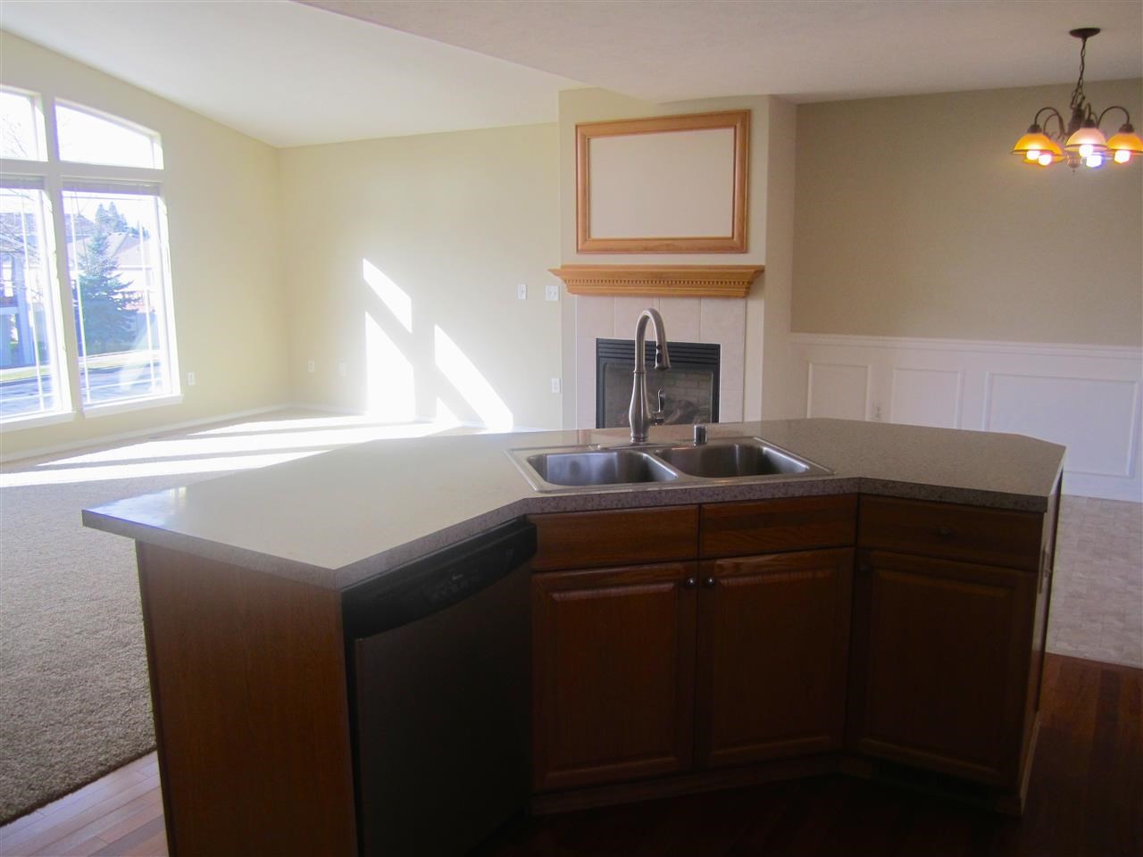 2645 Thurston - Photo 5