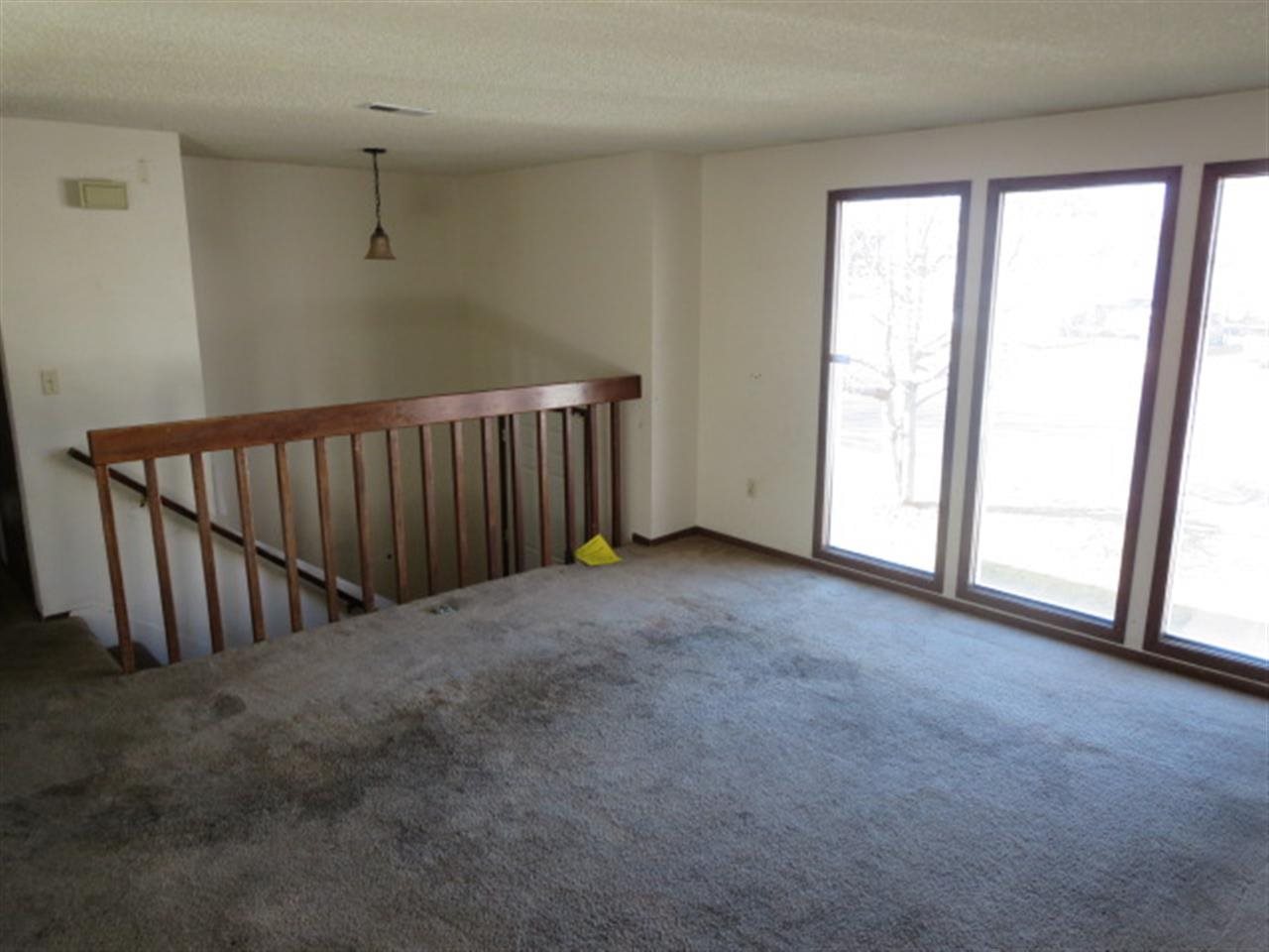 735 E Fort Henry Ct - Photo 3
