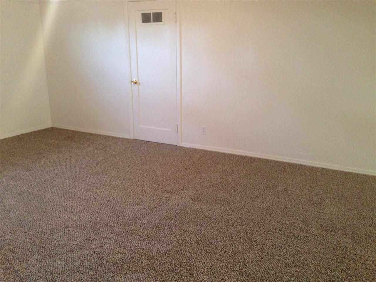 1105 N University - Photo 7
