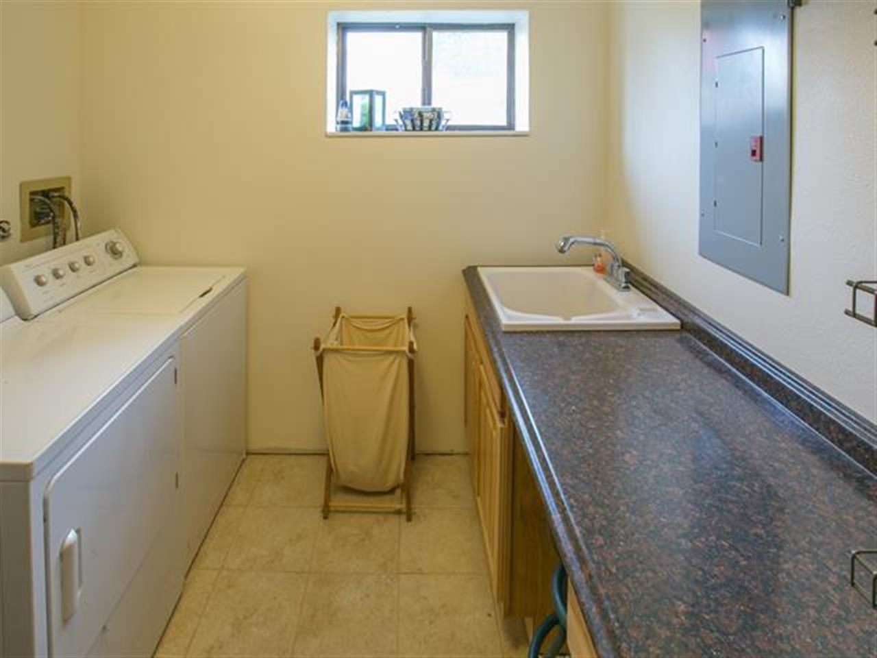 303 W 3rd St - Photo 15