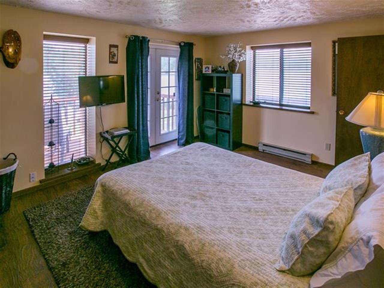 303 W 3rd St - Photo 8