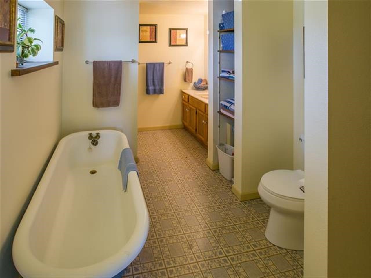303 W 3rd St - Photo 9