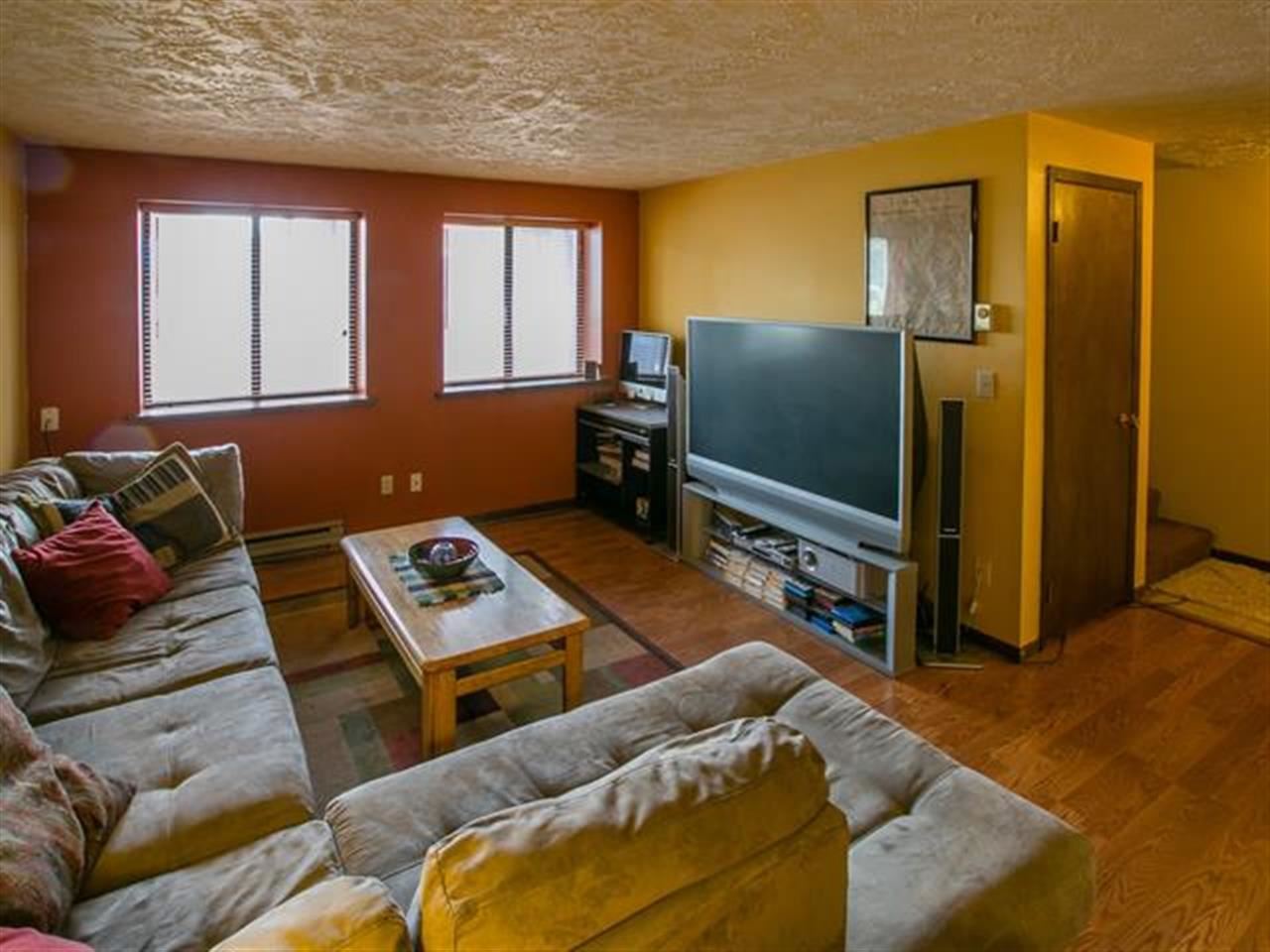 303 W 3rd St - Photo 10