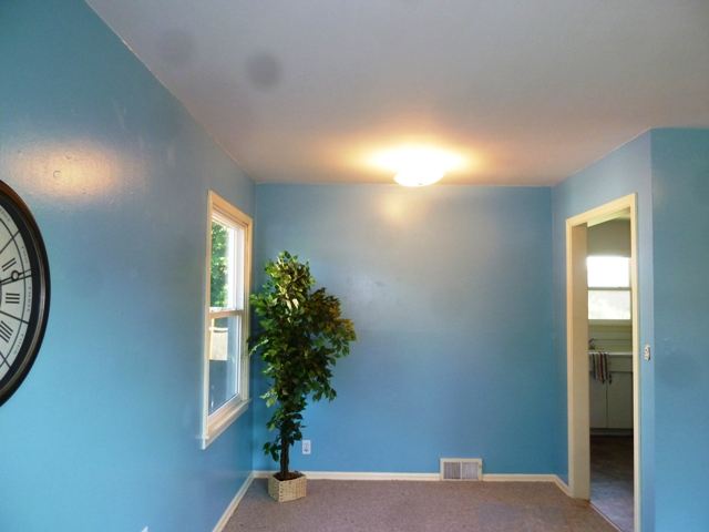 1317 E 33rd Ave - Photo 3