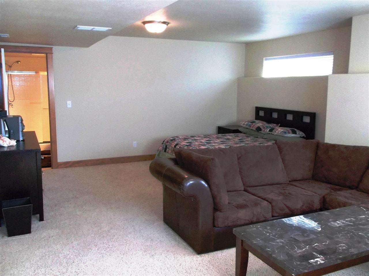 7509 N G St - Photo 15