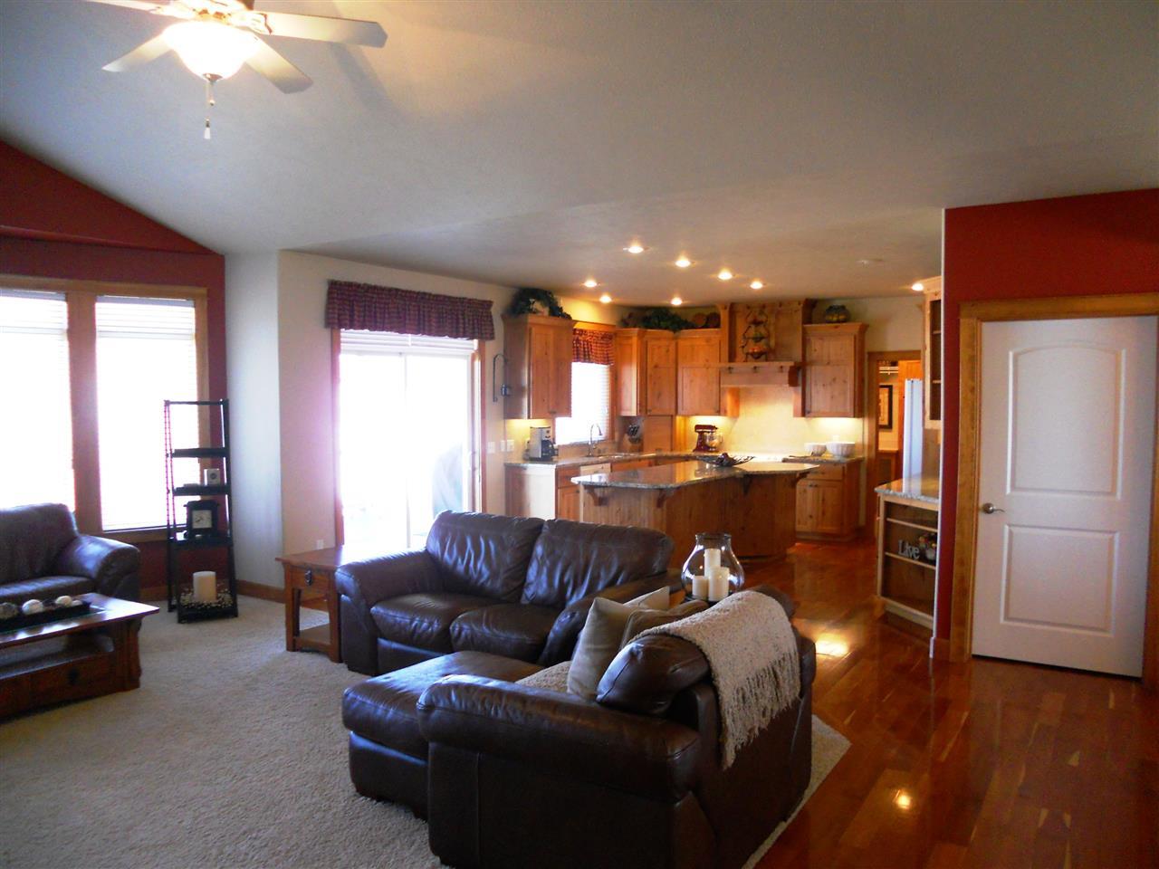 7509 N G St - Photo 3