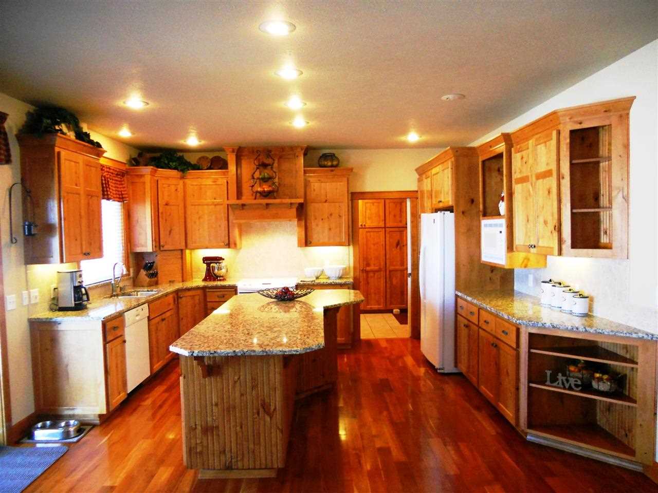 7509 N G St - Photo 5