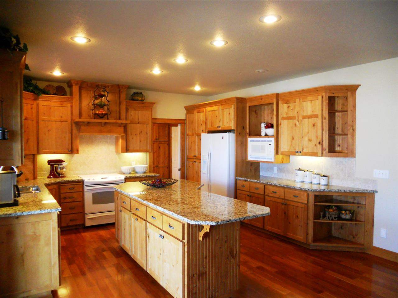 7509 N G St - Photo 6