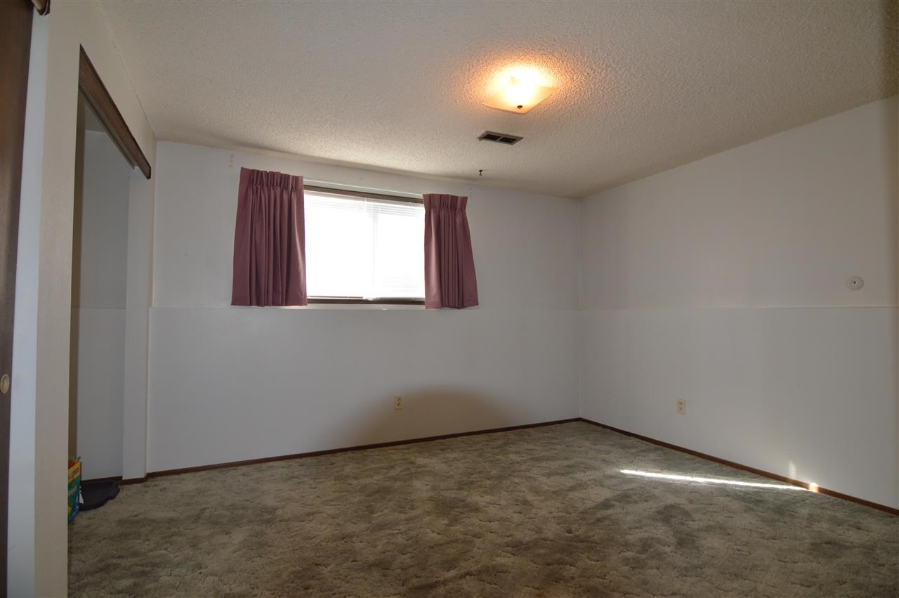 6422 N VICTOR St - Photo 10