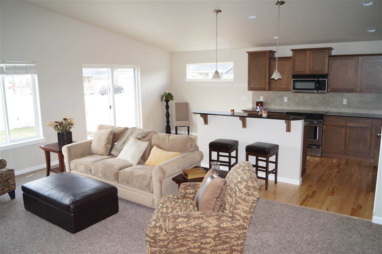 1814 N Meyer - Photo 5
