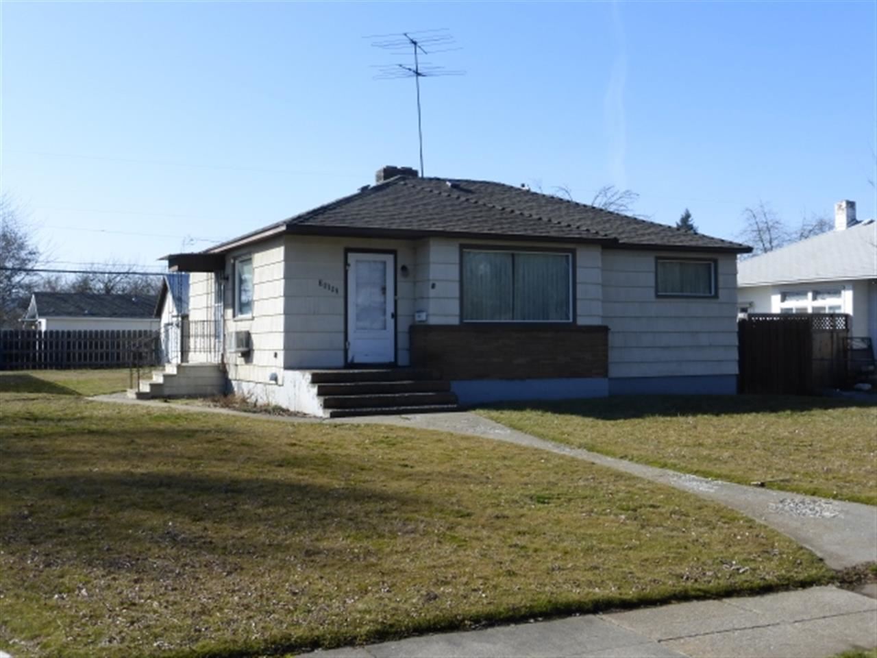 2128 E Sharp - Photo 3