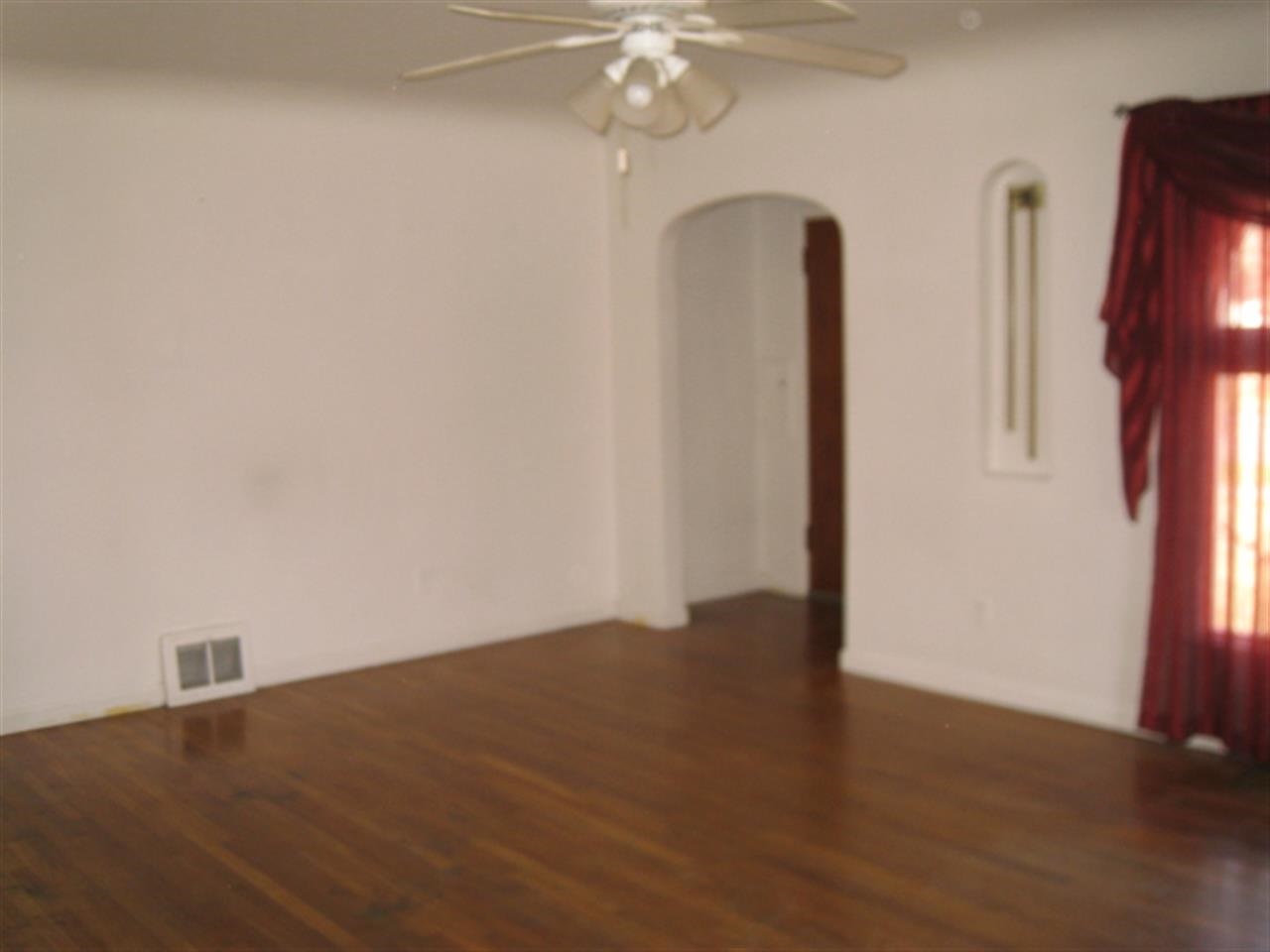 2128 E Mission Ave - Photo 5