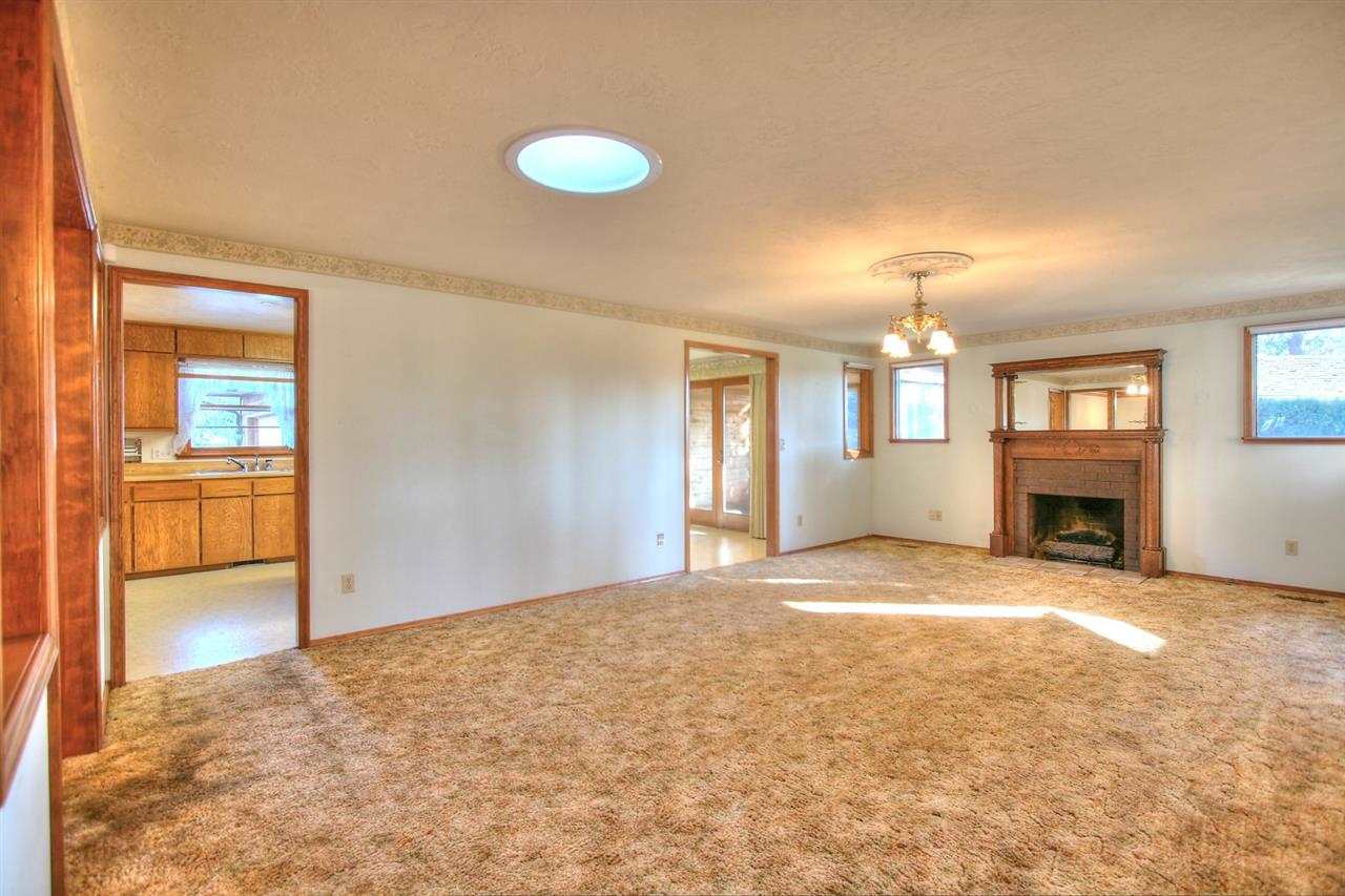5411 W Woodview Ct - Photo 3