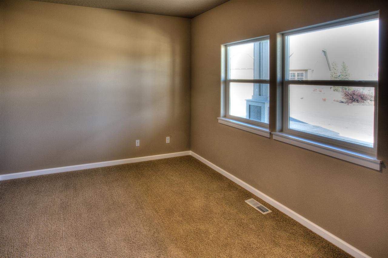 1015 W Osprey Heights Dr - Photo 3
