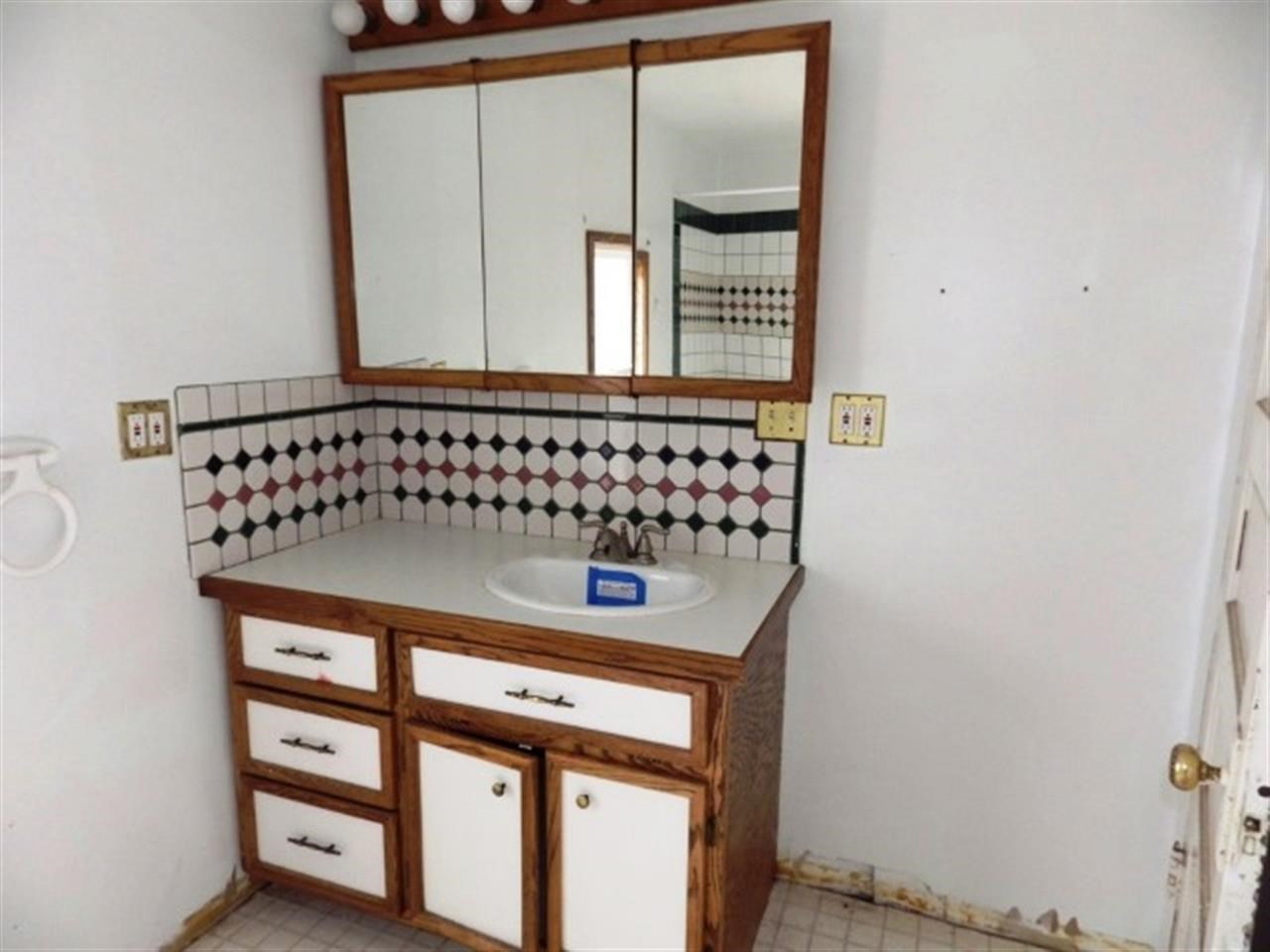 202 E 1st Ave - Photo 17