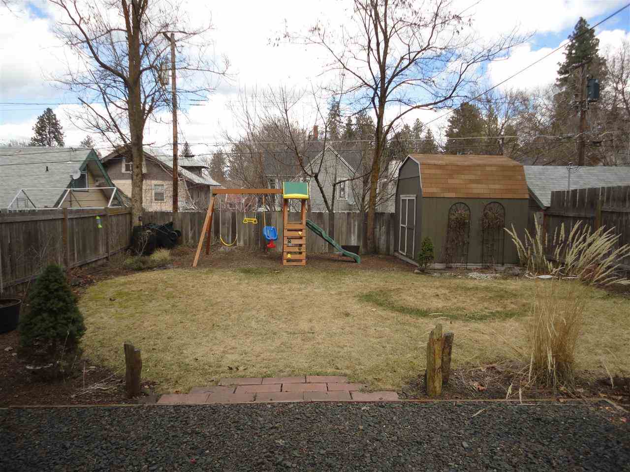 1120 W 11TH - Photo 16