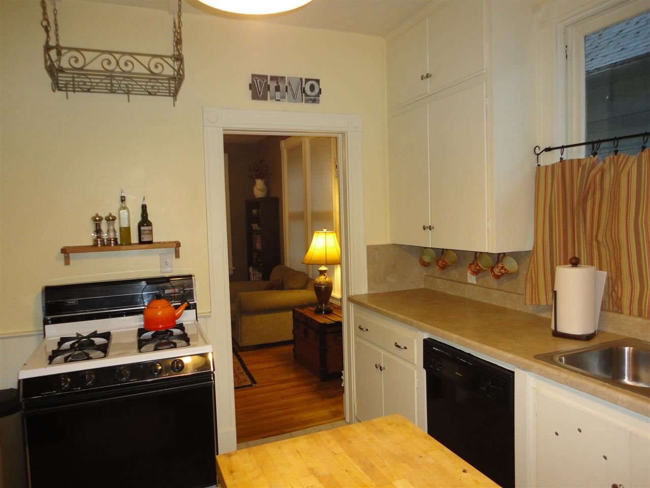 1120 W 11TH - Photo 9