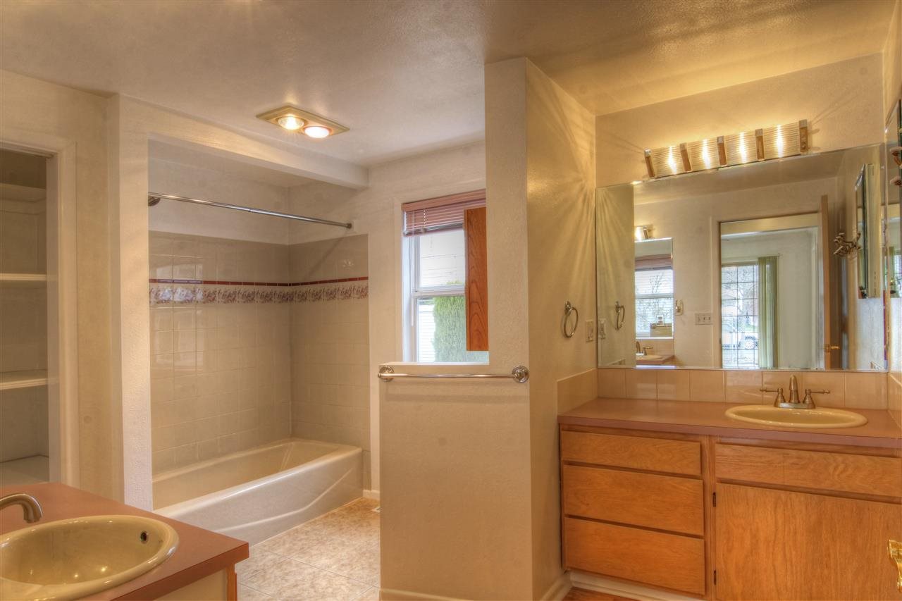 1102 N SHERWOOD - Photo 11