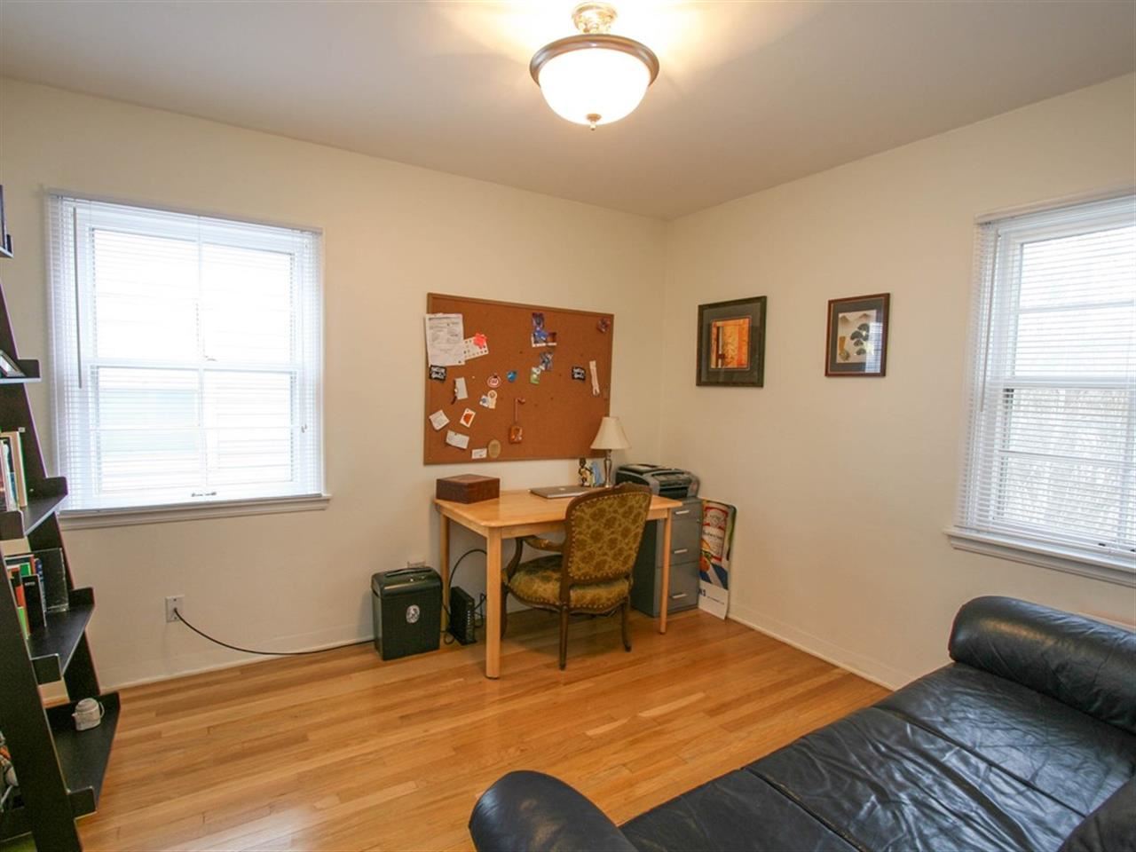 720 E Thurston - Photo 11