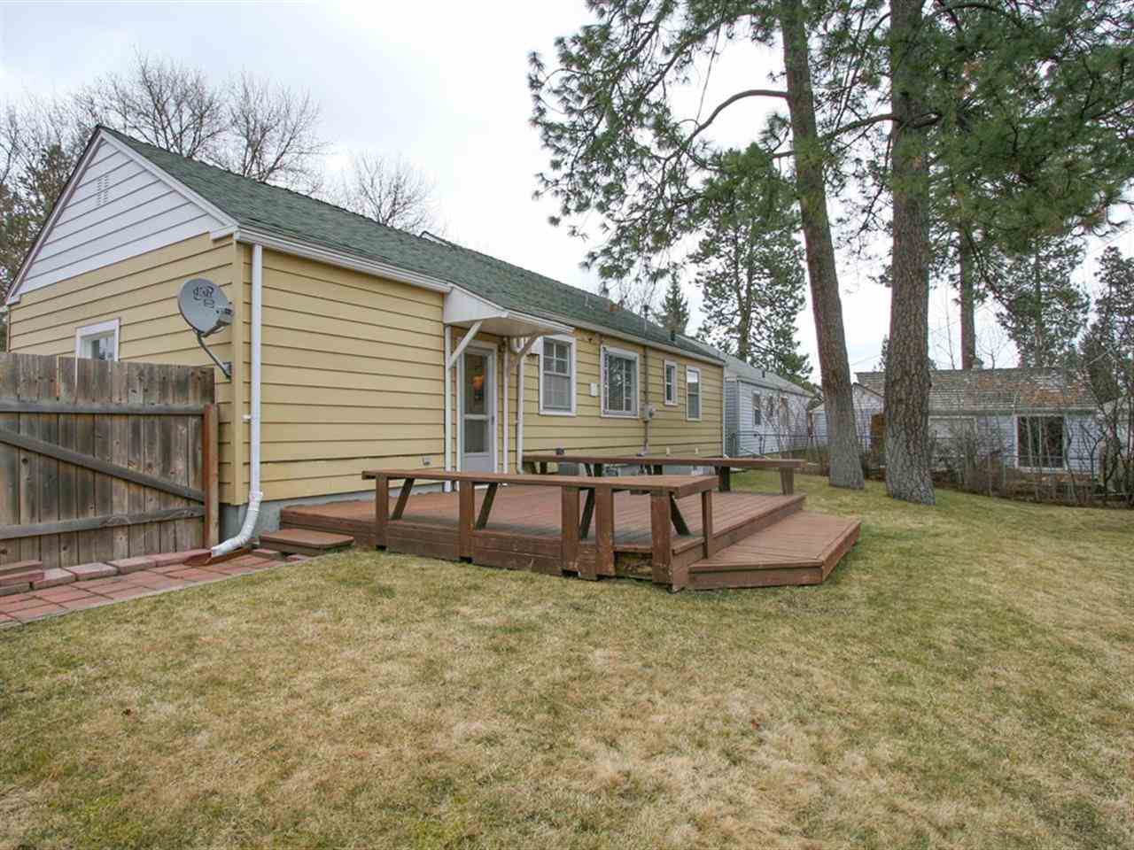 720 E Thurston - Photo 14