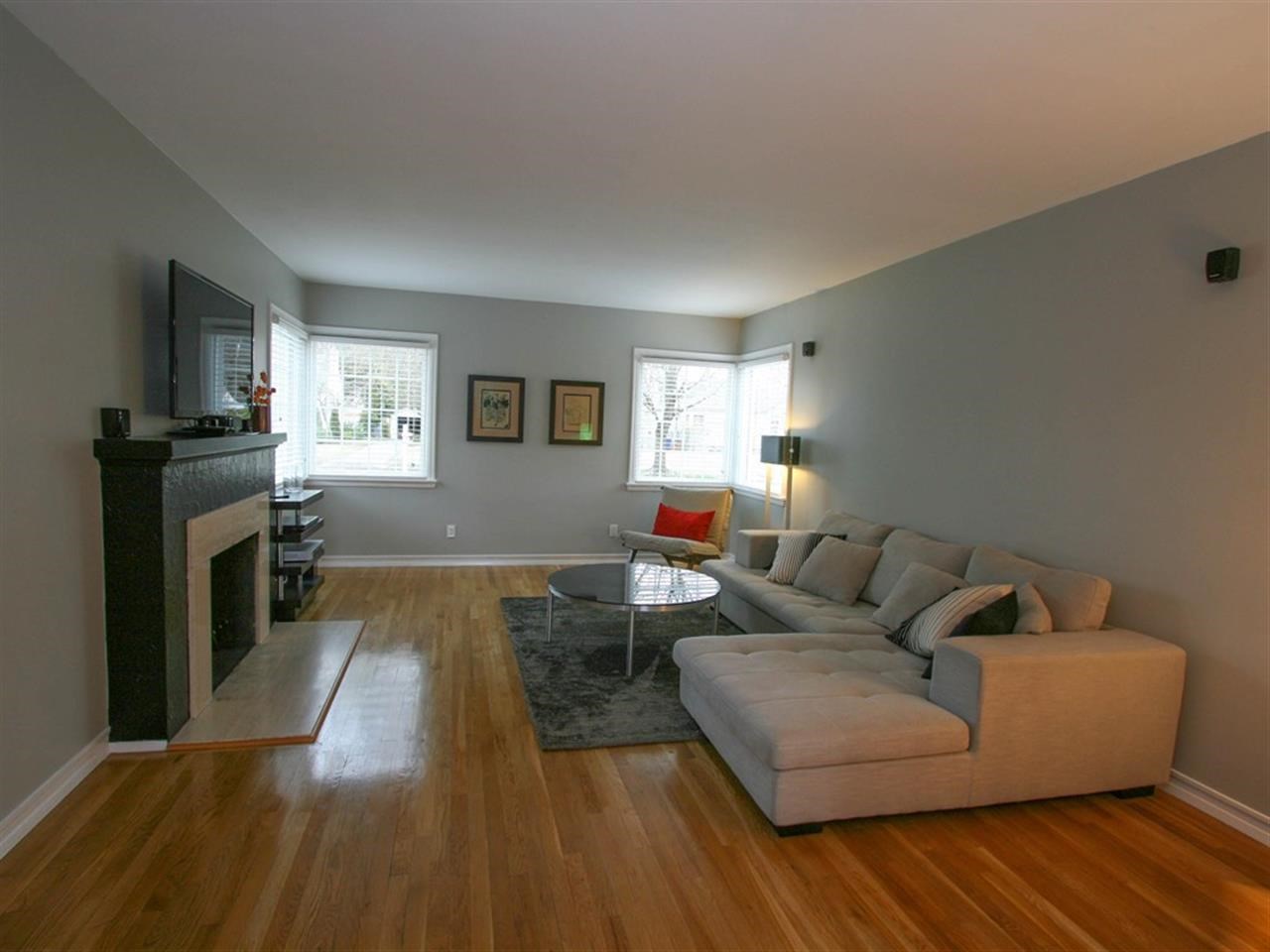 720 E Thurston - Photo 5