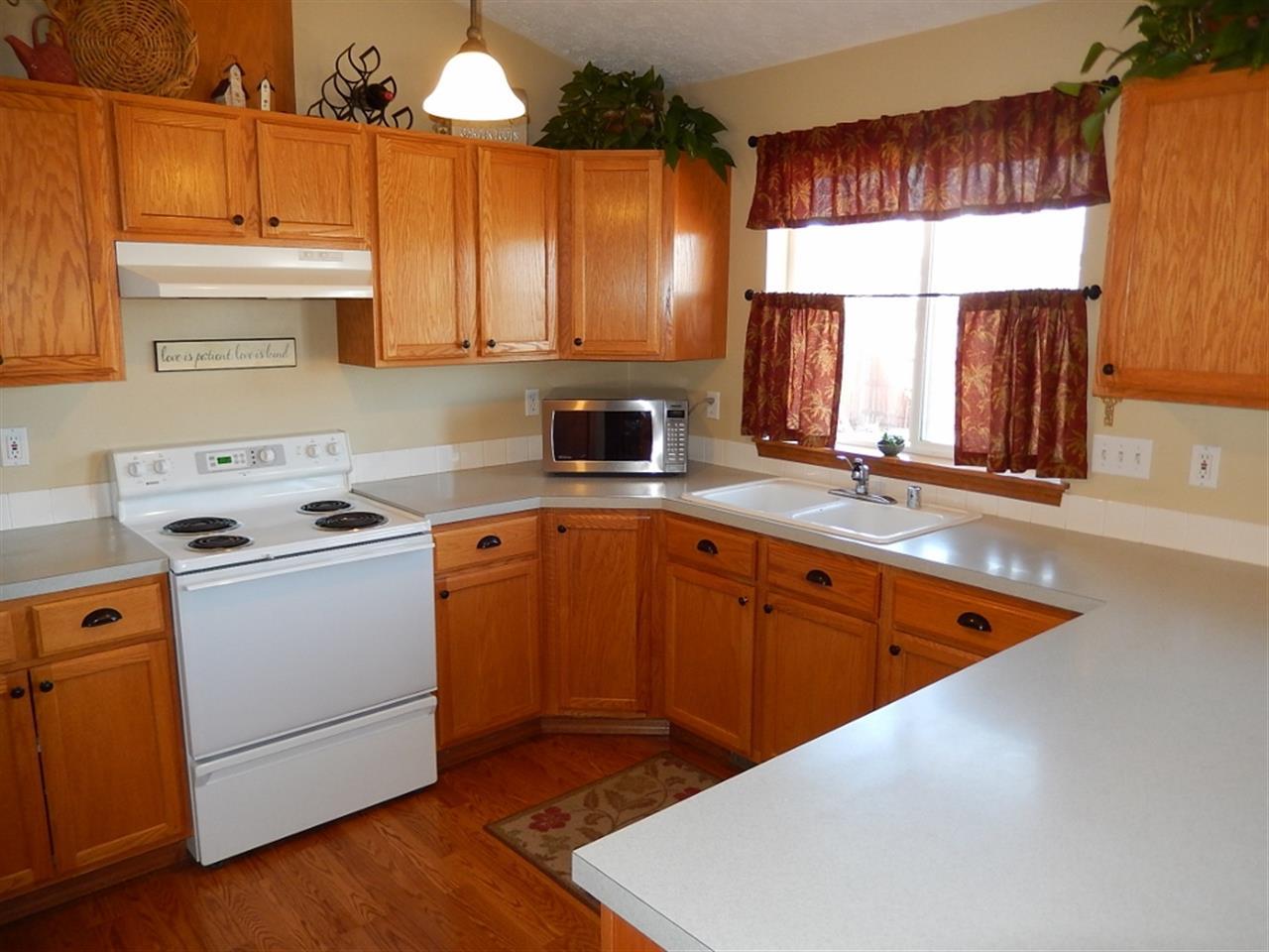 2306 Lilac Ct. - Photo 5