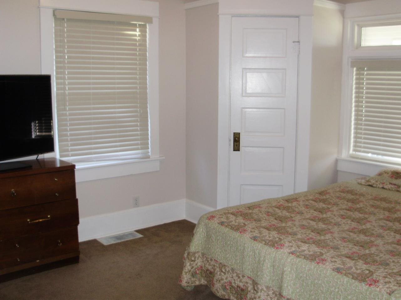 1728 E Sharp Ave - Photo 10