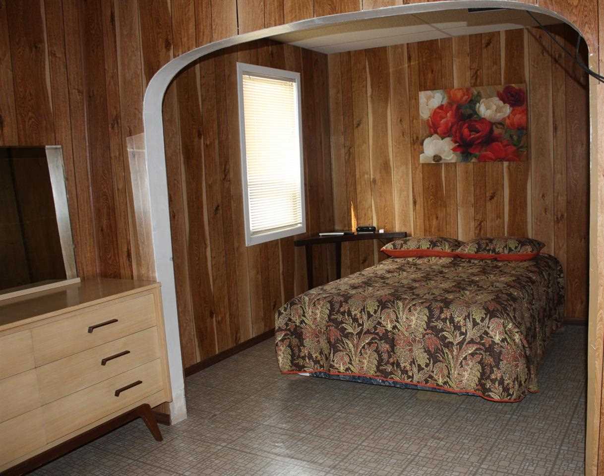 1623 E Bridgeport Ave - Photo 7