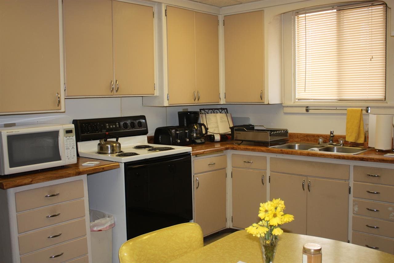 1623 E Bridgeport Ave - Photo 8