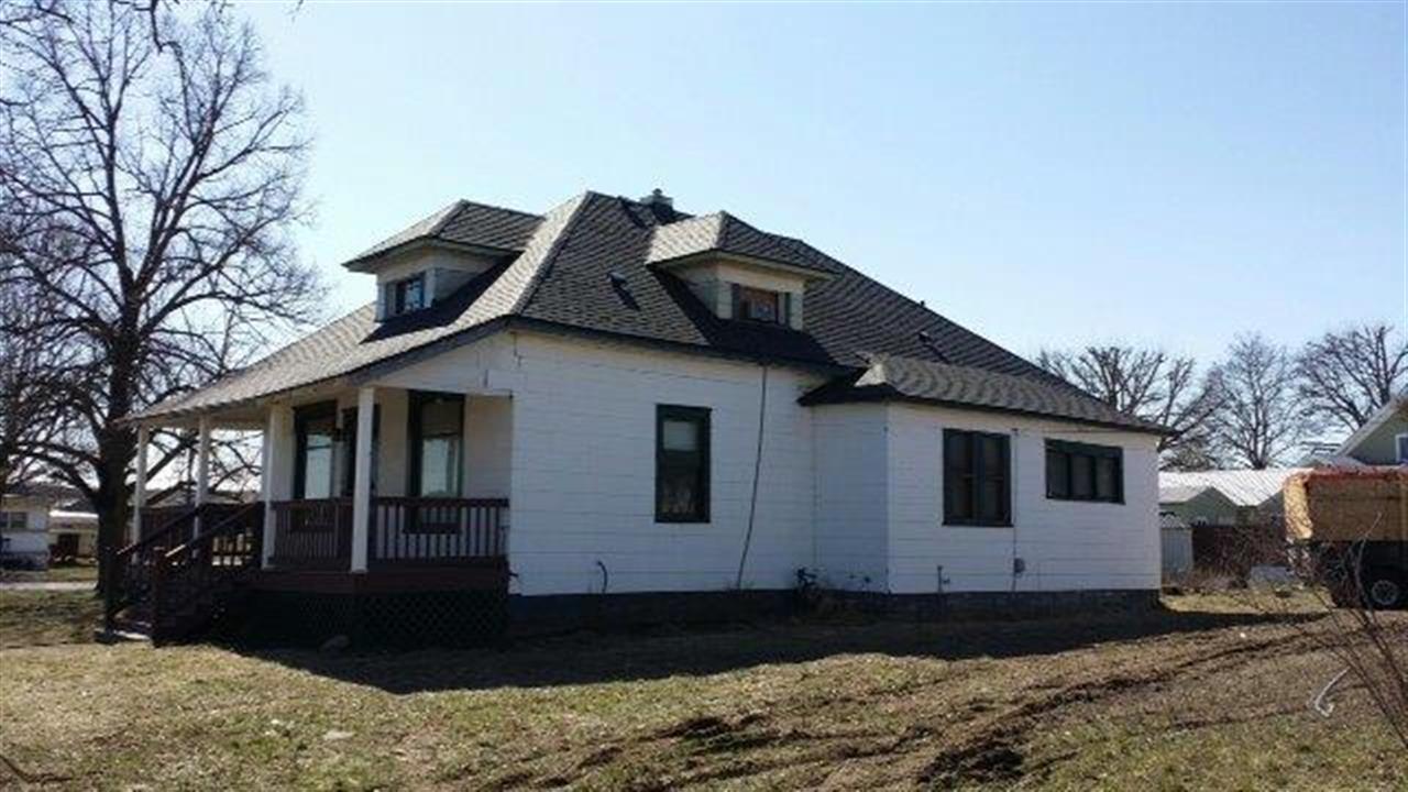412 S D St - Photo 4