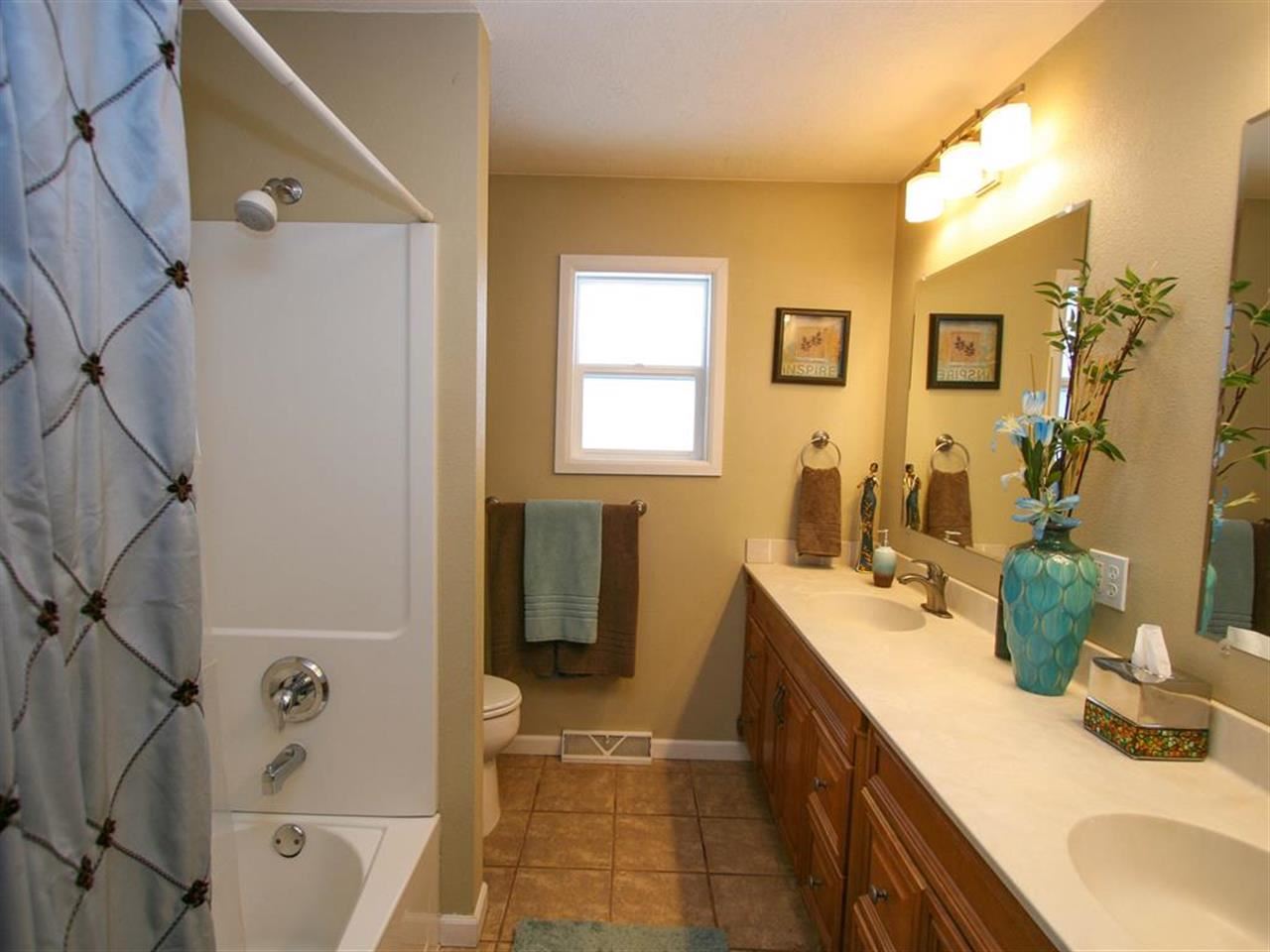 11601 E 12TH Ave - Photo 11