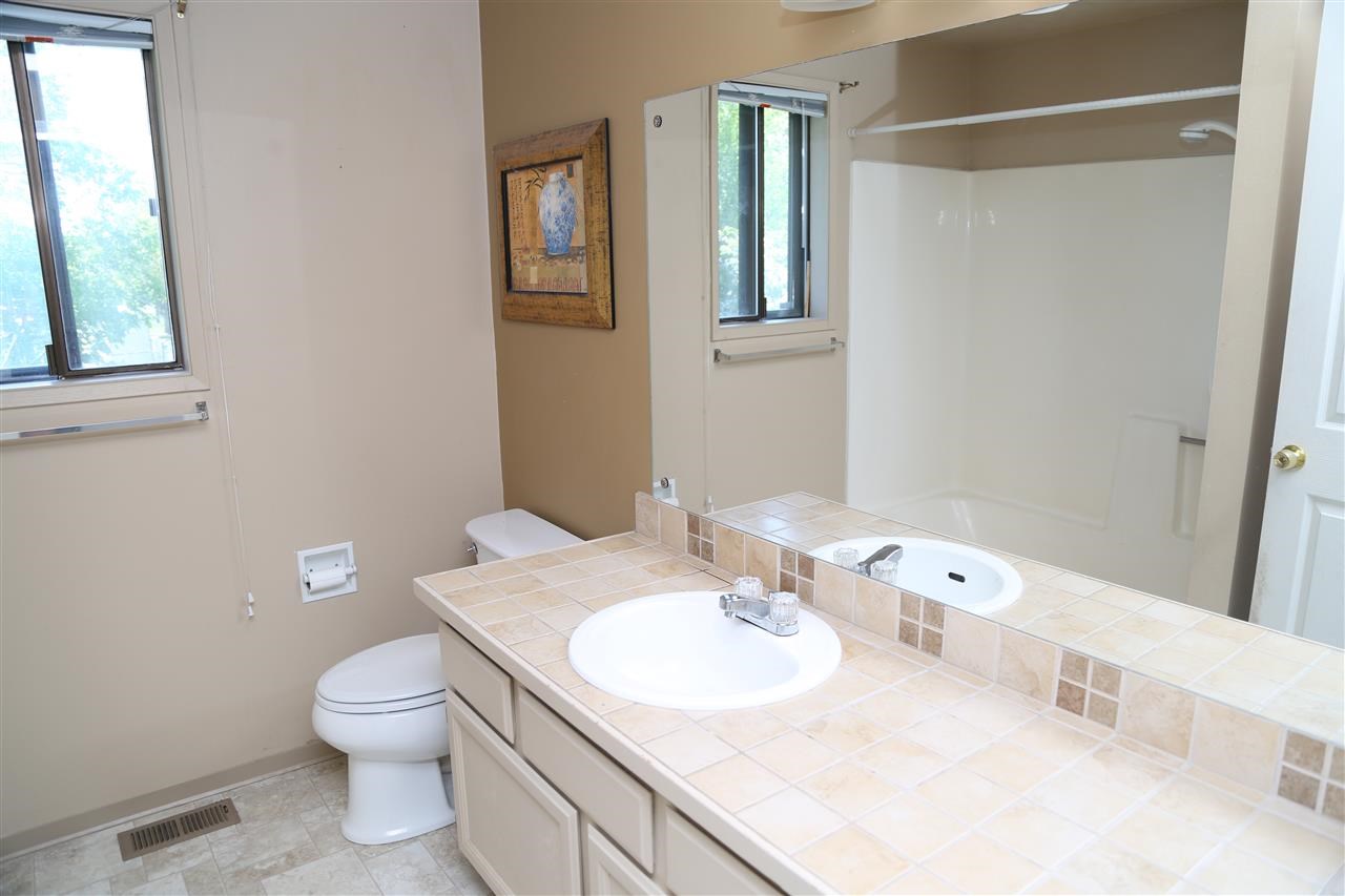 316 S Moen St - Photo 8