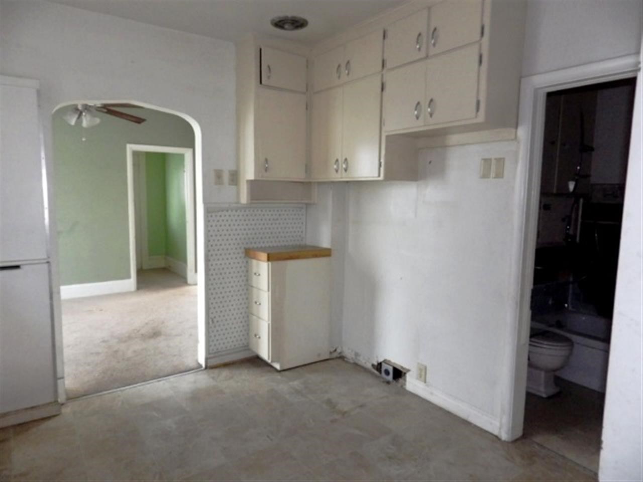 2224 E Mission Ave - Photo 8