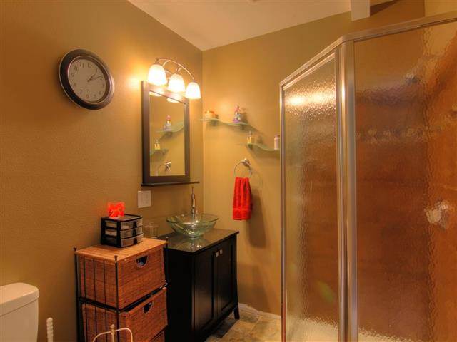 523 E 7th Ave - Photo 11
