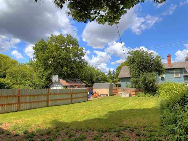 523 E 7th Ave - Photo 13