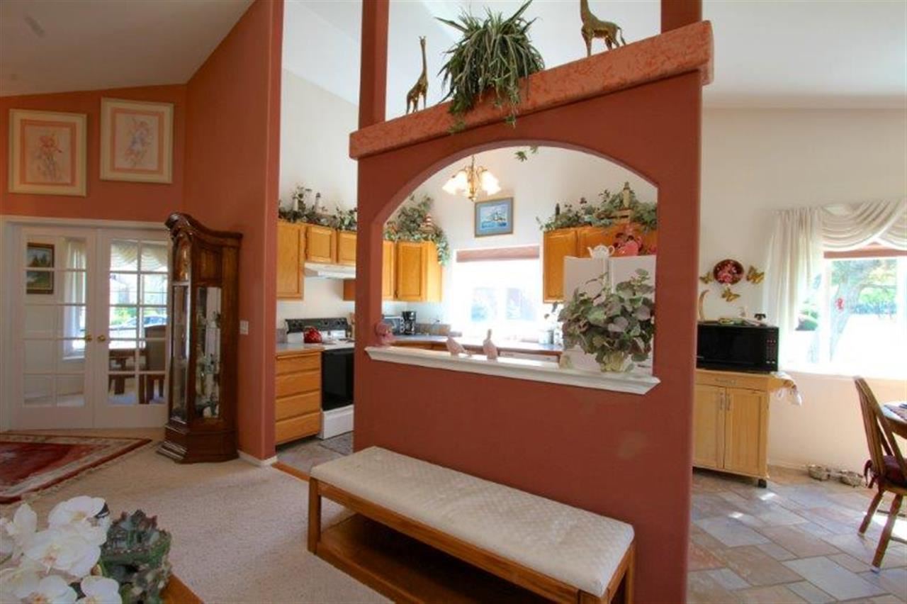 528 E Bridlewood Ln - Photo 7
