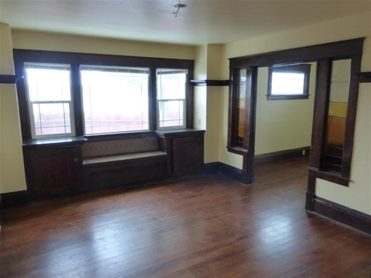 1923 W Shannon Ave - Photo 5