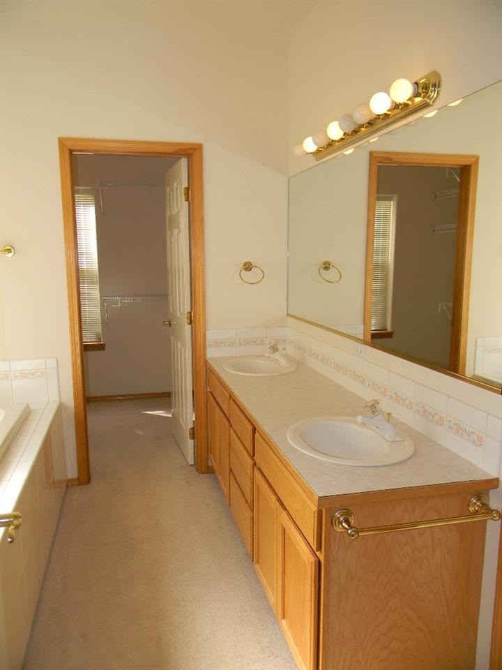 110 W Moran View Ave - Photo 9