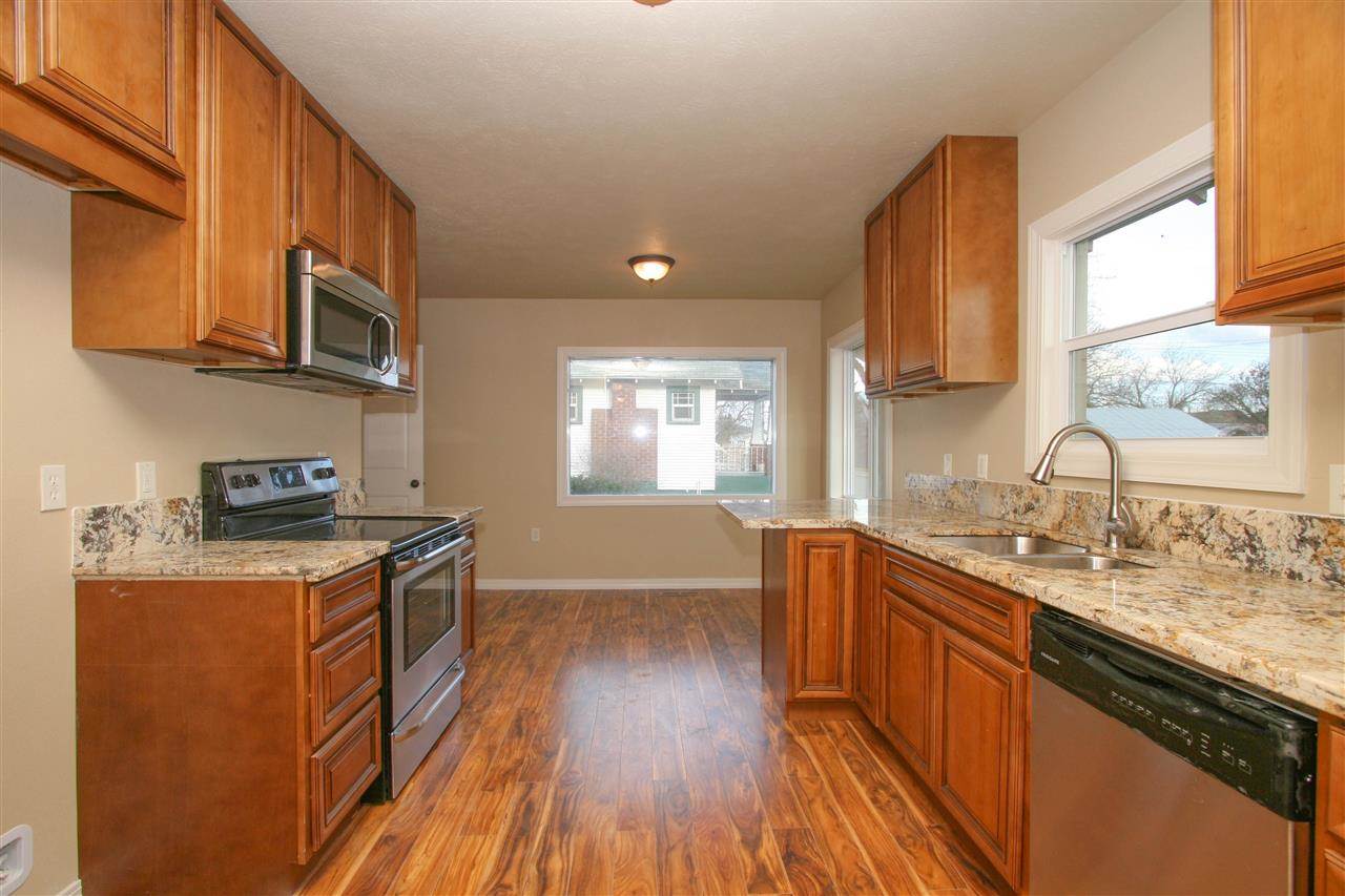 2003 E LACROSSE Ave - Photo 6