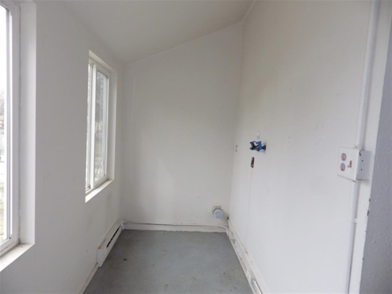 673 S Stone St - Photo 13