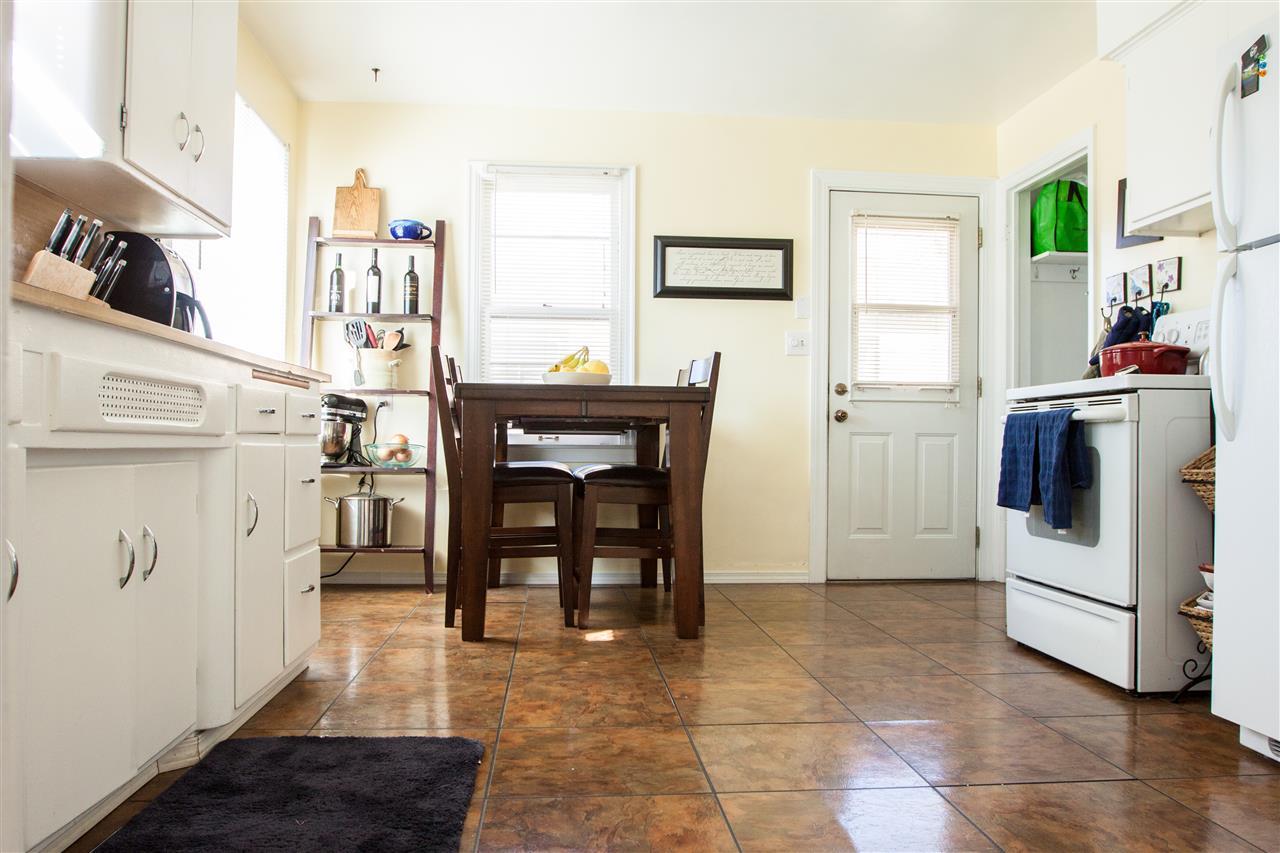 3824 W Rockwell - Photo 3