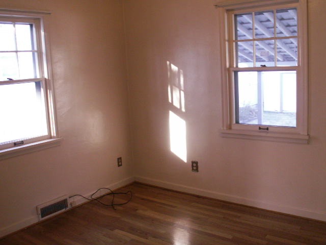 1504 W YORK - Photo 6