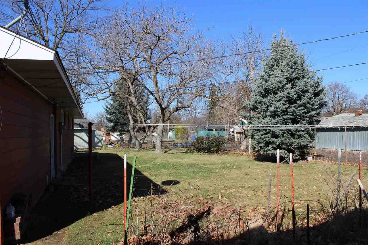 8005 E JACKSON Ave - Photo 15