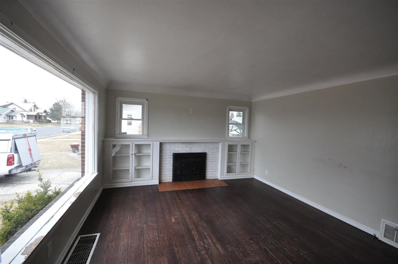 2124 E DIAMOND Ave - Photo 3