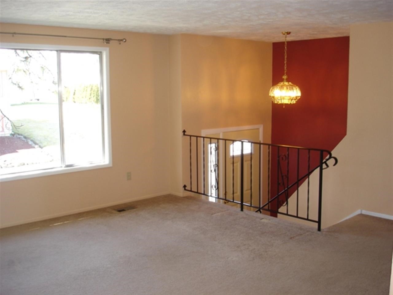 3307 S Fiske St - Photo 6