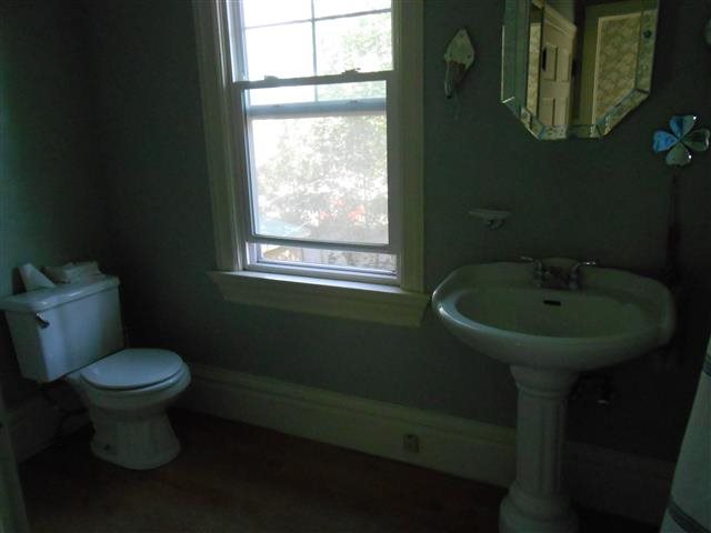 701 E 10th - Photo 15