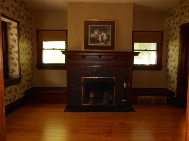 701 E 10th - Photo 8